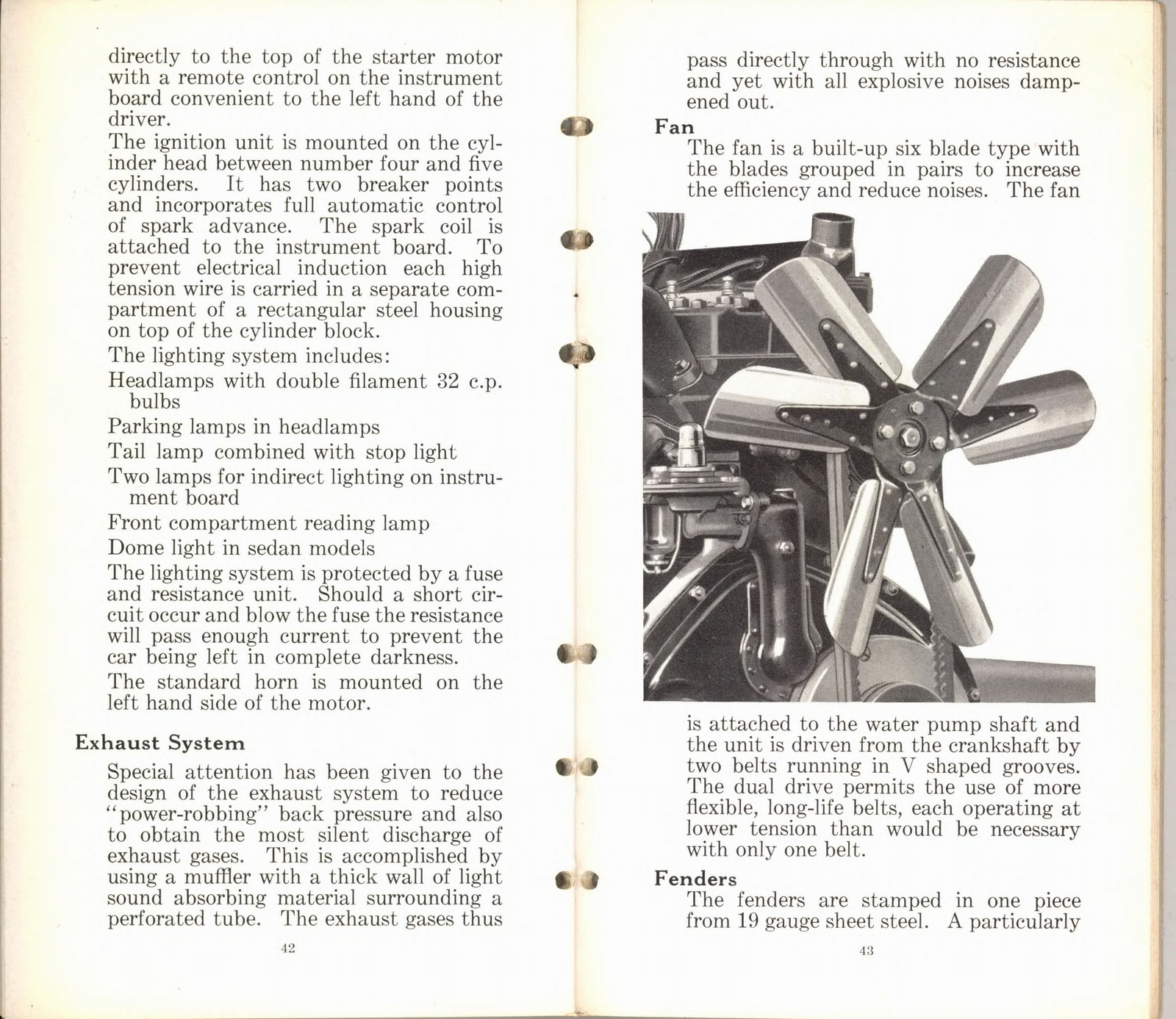 n_1932 Packard Light Eight Facts Book-42-43.jpg